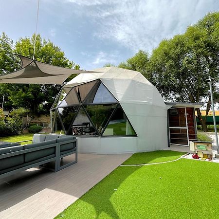 Domeglamping At Fishinglake Sagvar Bagian luar foto