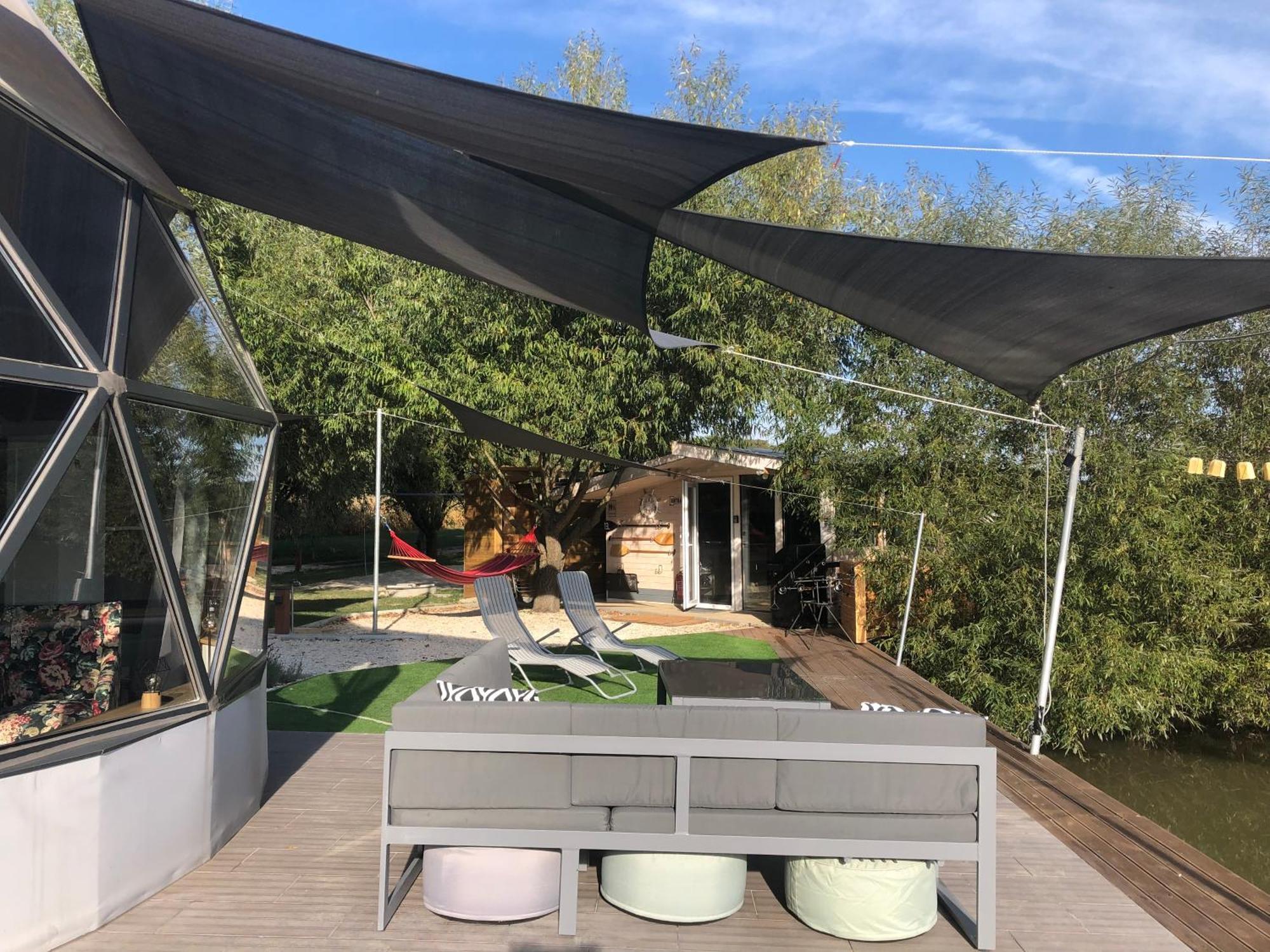 Domeglamping At Fishinglake Sagvar Bagian luar foto